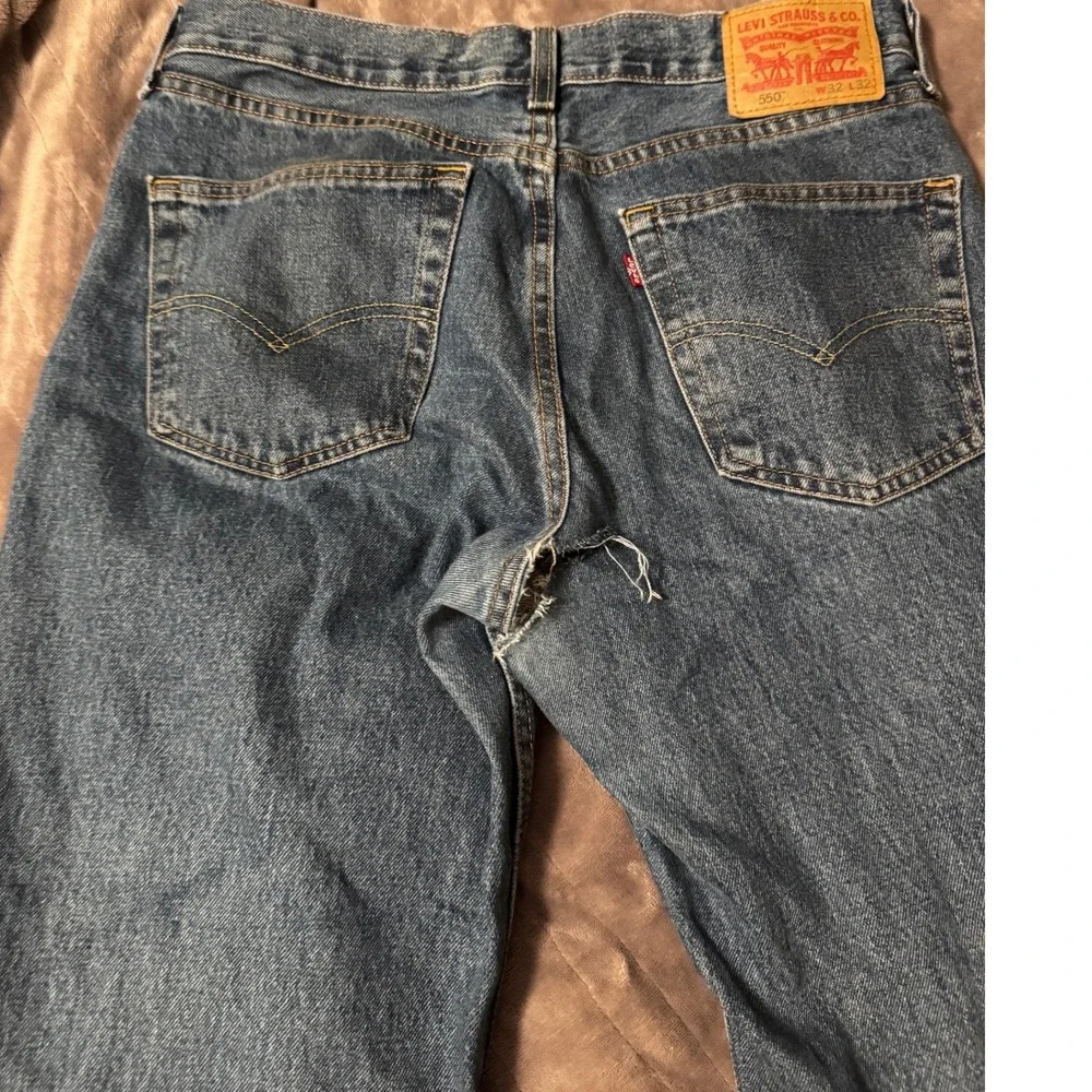Levi's 550 Relaxed Fit Tapered Leg Blue Denim Jeans‎ Mens 32x32 Medium Wash
